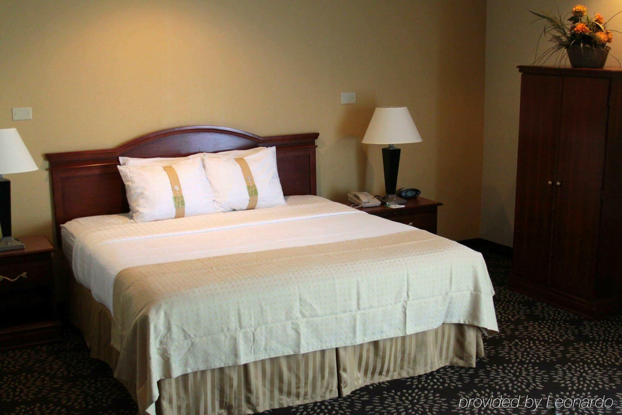 Holiday Inn Charleston-Riverview, An Ihg Hotel Екстериор снимка